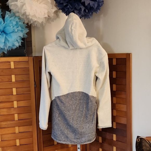 Maurices brand hooded sweatshirt - Picture 6 of 11